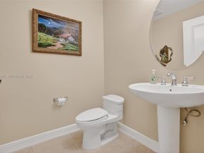 16100 Emerald Estates Dr 284, Weston FL 33331