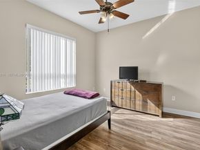 16100 Emerald Estates Dr 284, Weston FL 33331