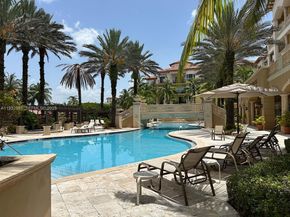 16100 Emerald Estates Dr 284, Weston FL 33331