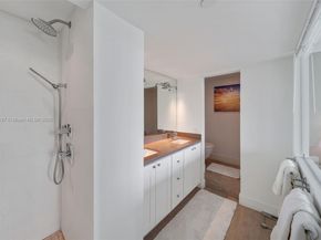 650 West Ave 2107, Miami Beach FL 33139