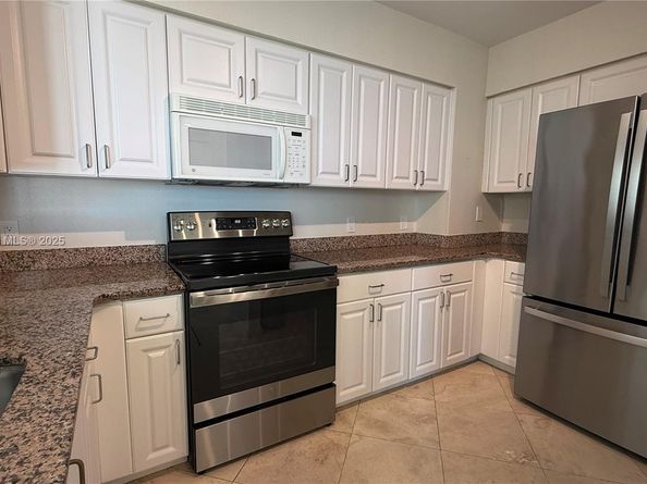 1155 Brickell Bay Dr PH104, Miami FL 33131