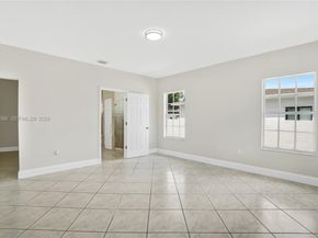 2850 NW 5th St, Miami FL 33125
