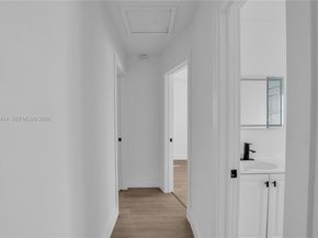 911 NW 200th Ter, Miami Gardens FL 33169