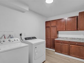 911 NW 200th Ter, Miami Gardens FL 33169