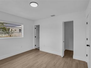 911 NW 200th Ter, Miami Gardens FL 33169