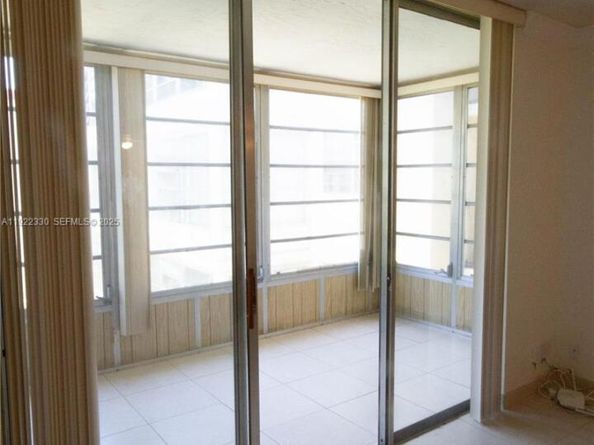 3000 NW 48th Ter 322, Lauderdale Lakes FL 33313