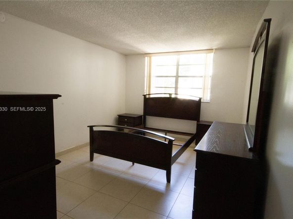 3000 NW 48th Ter 322, Lauderdale Lakes FL 33313