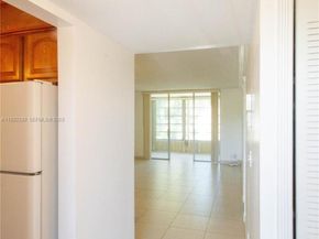 3000 NW 48th Ter 322, Lauderdale Lakes FL 33313