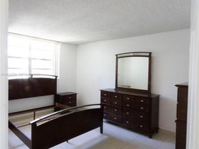 3000 NW 48th Ter 322, Lauderdale Lakes FL 33313