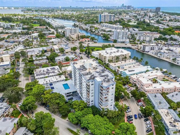 6900 Bay Dr 7D, Miami Beach FL 33141