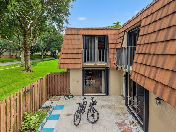 4167 Forest Hill Dr, Cooper City FL 33026