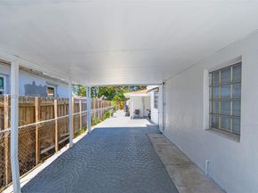 541 E 38th St, Hialeah FL 33013