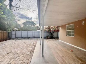 541 E 38th St, Hialeah FL 33013