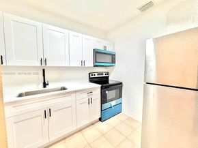 541 E 38th St, Hialeah FL 33013