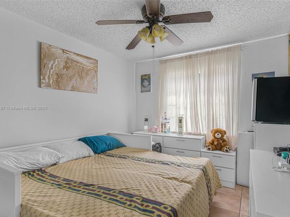 1555 SW 122nd Ave 14, Miami FL 33184