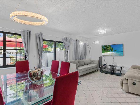 1555 SW 122nd Ave 14, Miami FL 33184