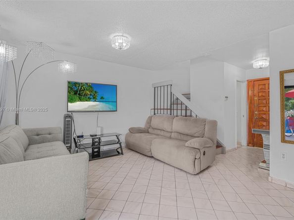 1555 SW 122nd Ave 14, Miami FL 33184