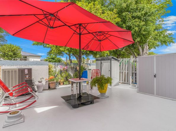 1555 SW 122nd Ave 14, Miami FL 33184