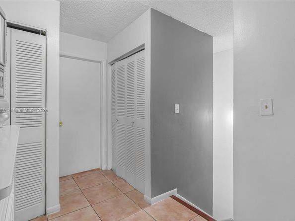 1555 SW 122nd Ave 14, Miami FL 33184