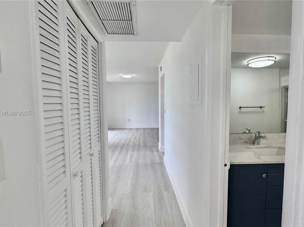 2999 Point East Dr C101, Aventura FL 33160