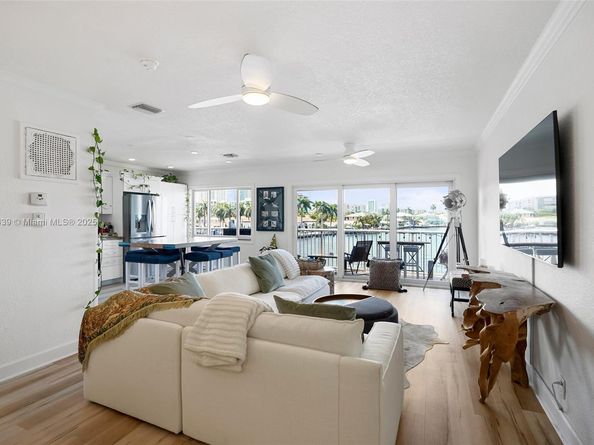 1201 S Riverside Dr 301, Pompano Beach FL 33062