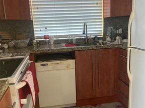 1100 Colony Point Cir 201, Pembroke Pines FL 33026