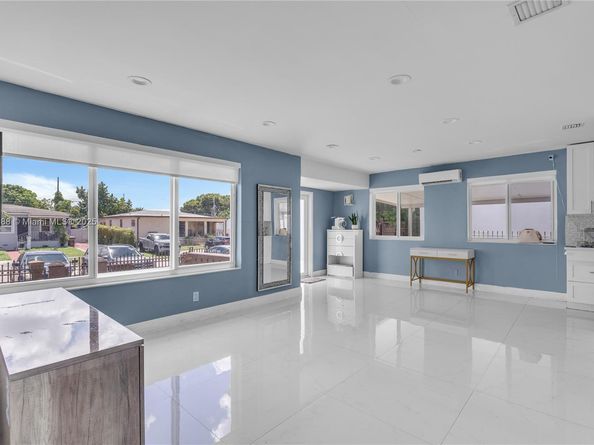 171 W 64th St, Hialeah FL 33012