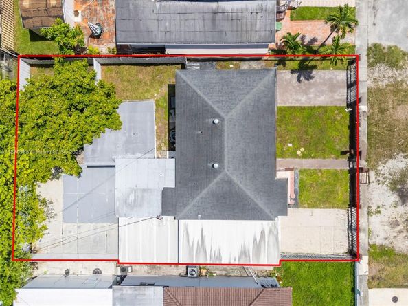 171 W 64th St, Hialeah FL 33012