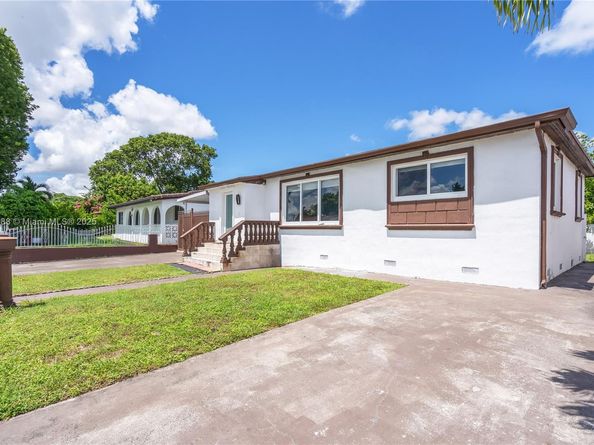 171 W 64th St, Hialeah FL 33012
