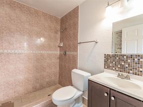 720 NW 38th Ave, Lauderhill FL 33311