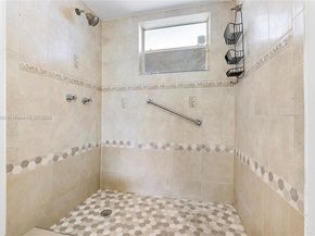 3600 NE 170th St 211, North Miami Beach FL 33160