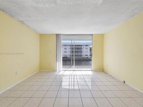 3600 NE 170th St 211, North Miami Beach FL 33160