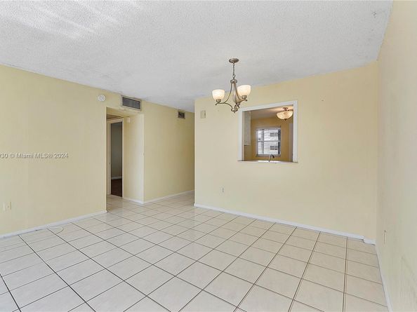 3600 NE 170th St 211, North Miami Beach FL 33160