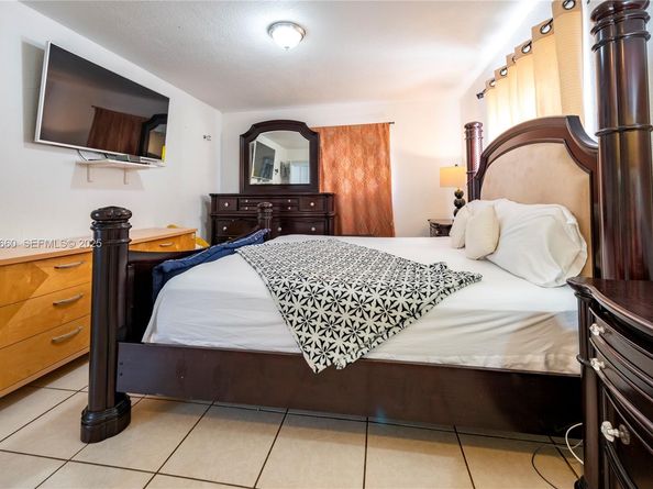 9331 NW 24th Pl, Sunrise FL 33322