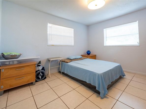 9331 NW 24th Pl, Sunrise FL 33322