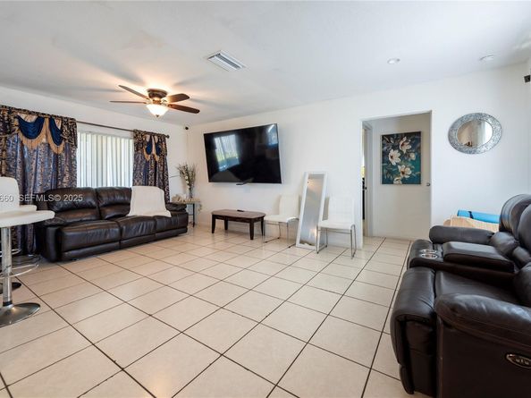 9331 NW 24th Pl, Sunrise FL 33322