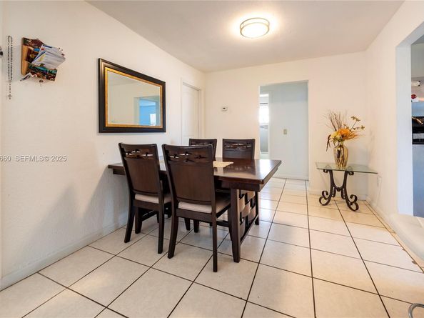 9331 NW 24th Pl, Sunrise FL 33322