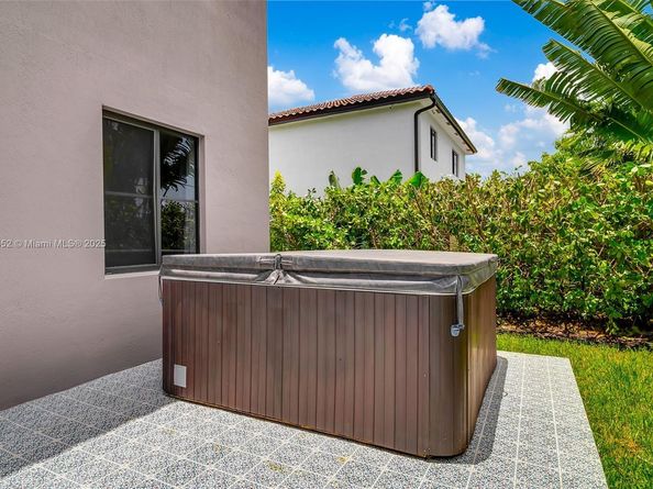 23061 SW 114th Path, Miami FL 33170