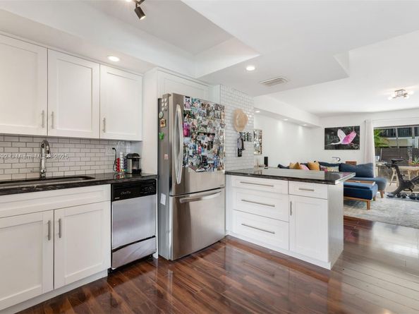 3218 W Trade Ave III3, Miami FL 33133