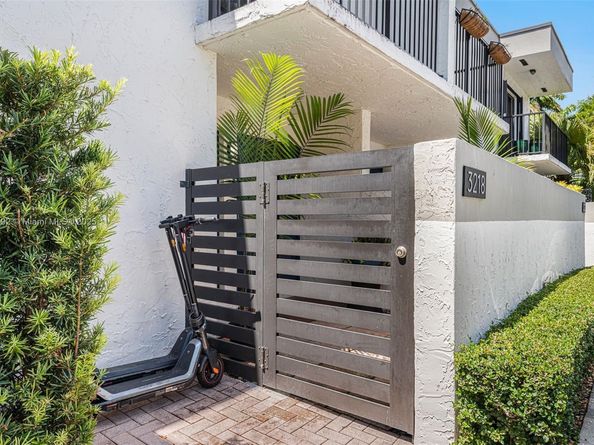 3218 W Trade Ave III3, Miami FL 33133