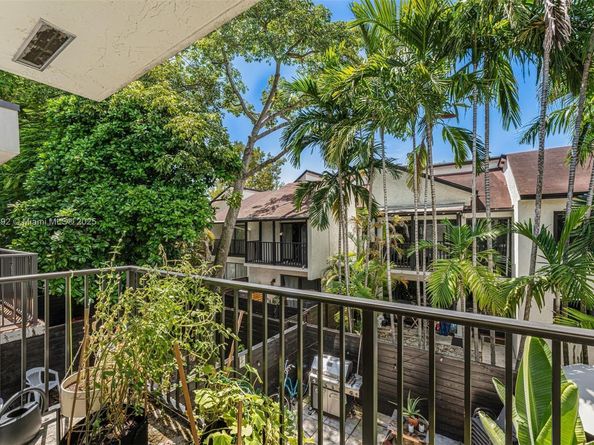 3218 W Trade Ave III3, Miami FL 33133