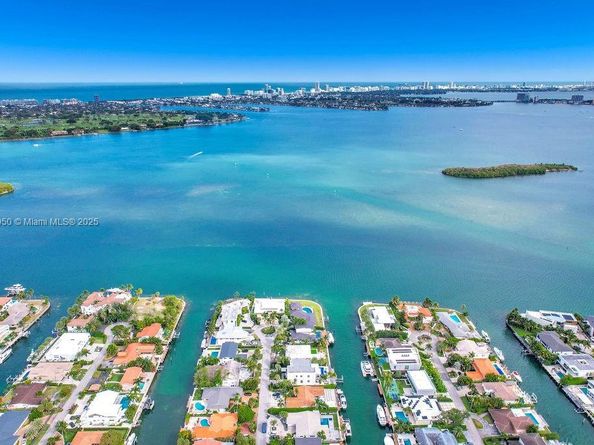 1990 NE 119TH Rd, North Miami FL 33181