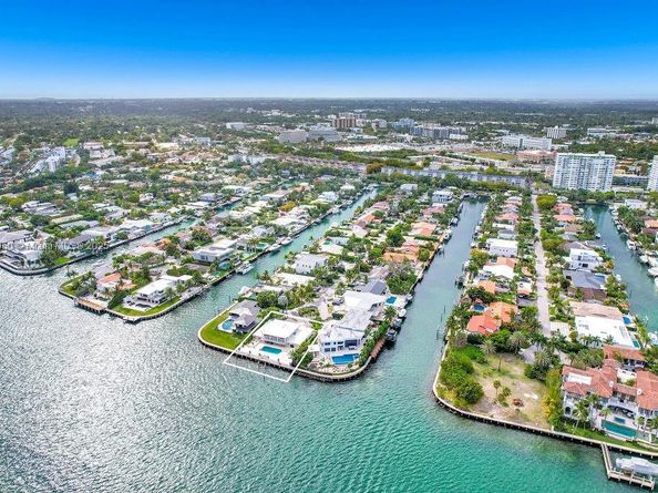 1990 NE 119TH Rd, North Miami FL 33181