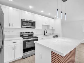 2572 NW 20th St, Fort Lauderdale FL 33311