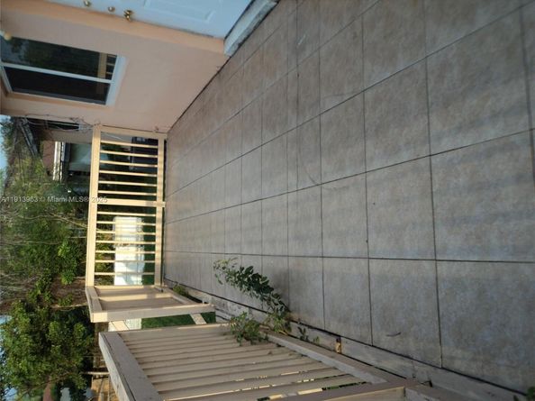 2611 Rodman St, Hollywood FL 33020