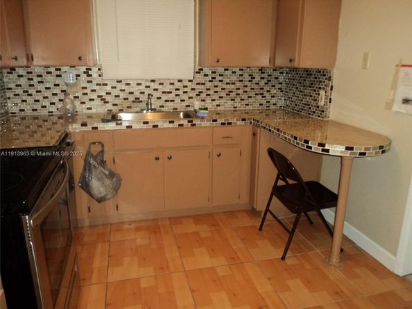 2611 Rodman St, Hollywood FL 33020