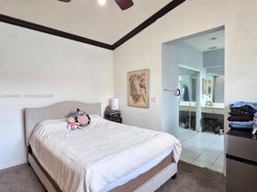 1889 SE 14th St, Homestead FL 33035
