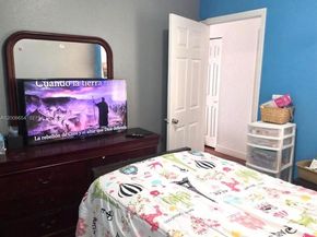 1889 SE 14th St, Homestead FL 33035
