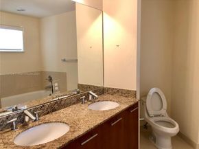 2700 NE 184th Ter 126, Aventura FL 33160