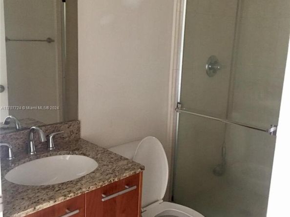 2700 NE 184th Ter 126, Aventura FL 33160